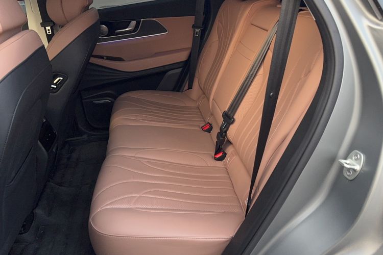 Used Chery Tiggo 8 L 2024 2.0T Two-Wheel Drive Prestige Version 5 Seats
