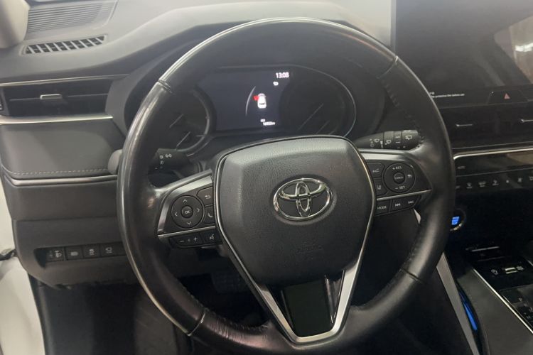 Used Toyota Harrier 2022 2.0L CVT Two-Wheel Drive Deluxe Edition
