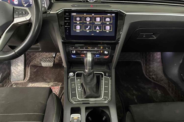 Used Volkswagen Magotan 2020 330TSI DSG Luxury Edition
