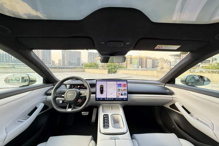 Used  SU7 2024 Four-Wheel Drive Ultra-Long Range Advanced Intelligent Driving Max Edition
