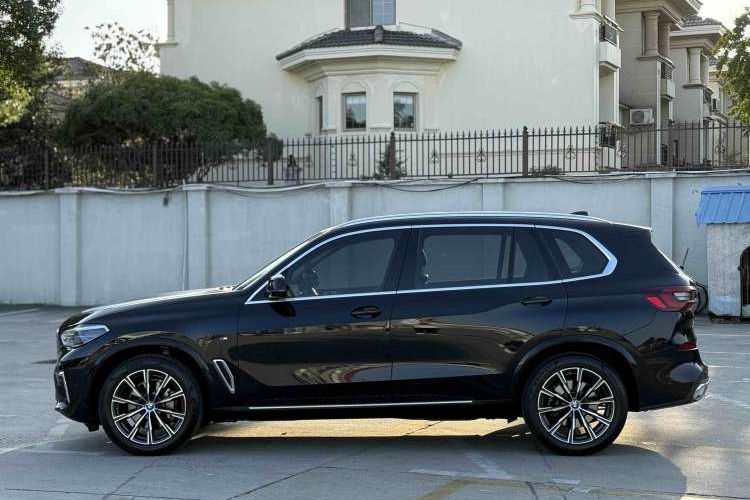 Used BMW X5 2022 Restyled xDrive 30Li Luxury Version M Sport Package