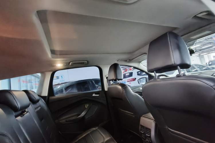 Used Ford Kuga 2017 EcoBoost 180 Two-Wheel-Drive Tiger Leap Model
