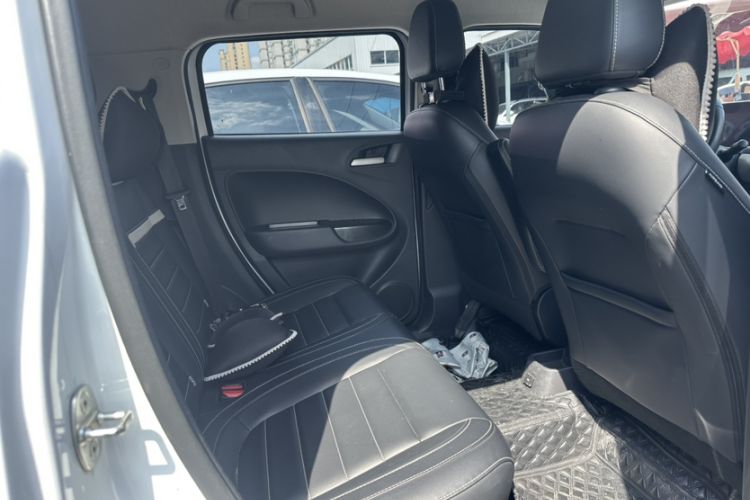 Used ORA White Cat 2022 Upgraded Model 305km Range Luxury Version Lithium-Ion Battery