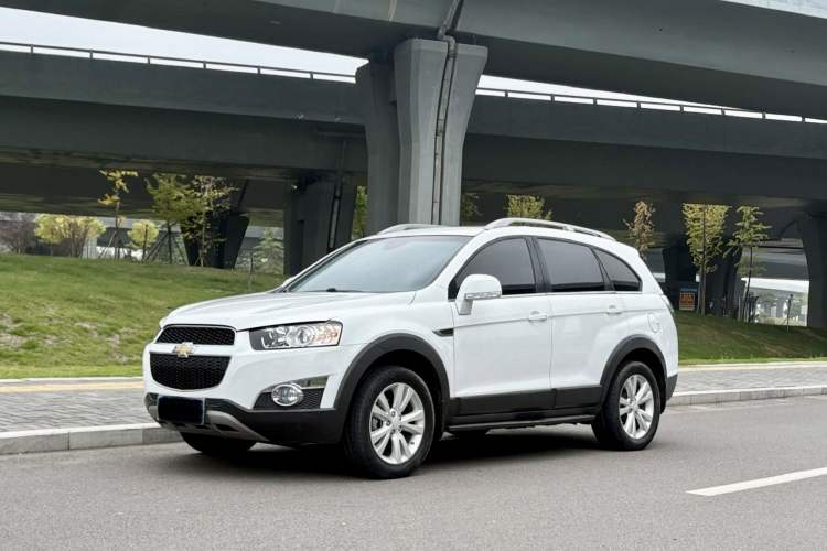 Used Chevrolet Captiva 2014 2.4L 4x4 Flagship Edition 7 Seats
