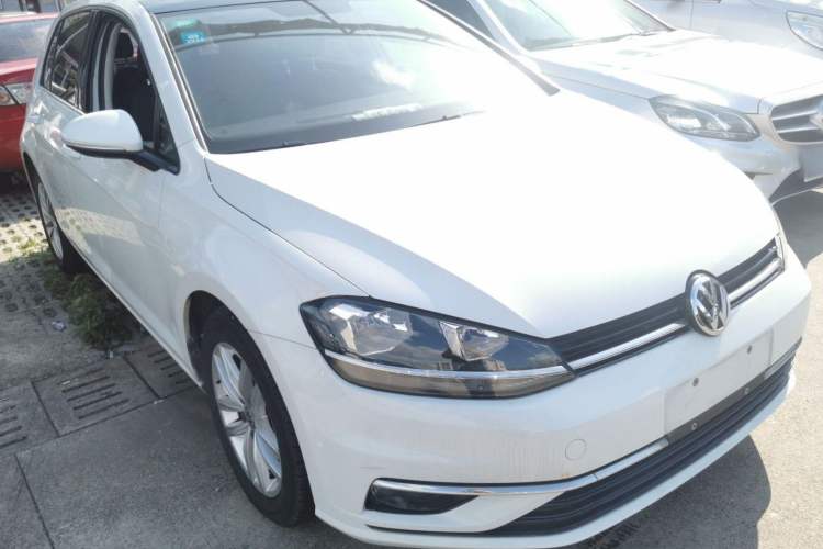 Used Volkswagen Golf 2018 230TSI Automatic Comfort Model
