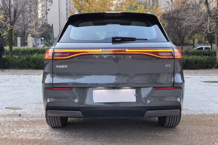 Used  E5 2024 530km Starship Edition
