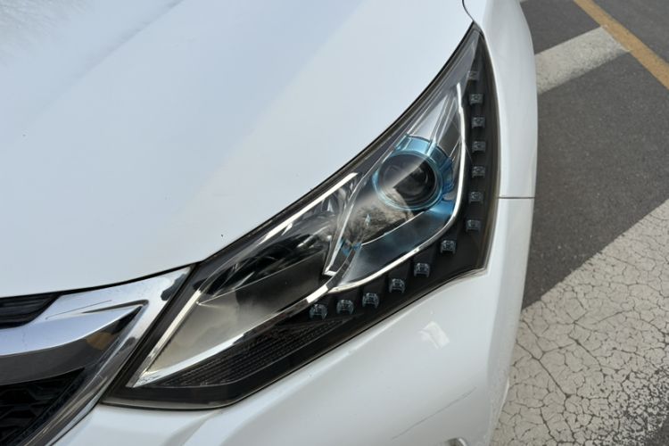 Used BYD Song 2017 Gaishi Upgrade Edition 1.5TI Manual Leading Model
