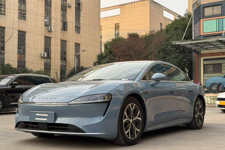 Used Hima Luxeed S7 2025 705 km Pro