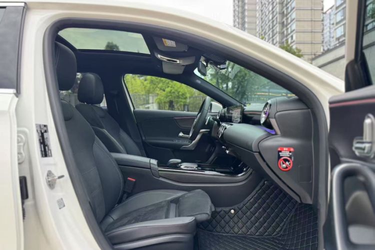 Used Mercedes-Benz A-Class 2021 A 200 L Sport Sedan Fashion Model
