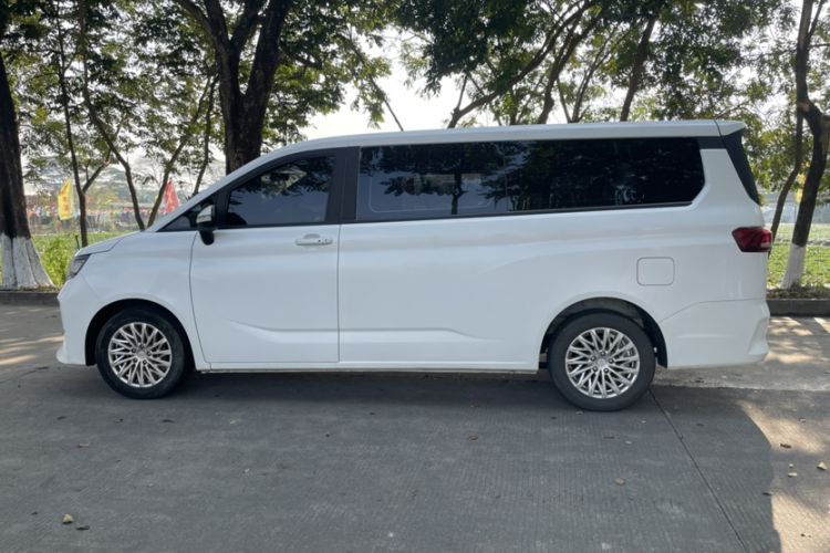 Used  Ruisheng Ace M7 2023 2.0L Automatic Long Wheelbase Business Version 9 Seats