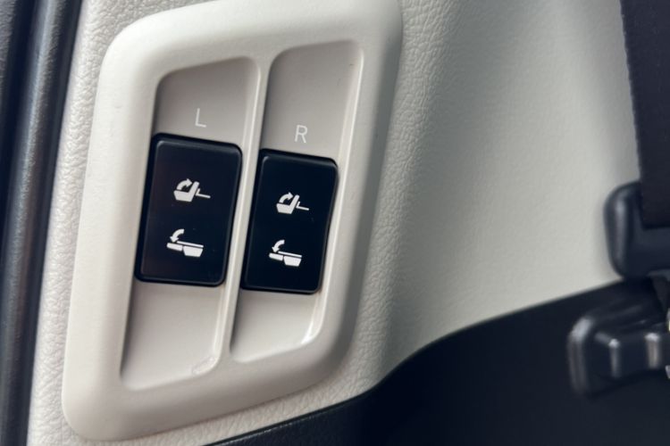 Used Toyota Prado 2019 3.5L Automatic TX-L Deluxe Edition with Rear-Mounted Spare Tire
