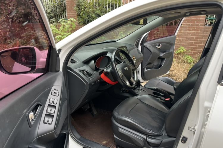 Used Hyundai ix35 2015 2.0L Automatic 2WD Smart Version China V Standard
