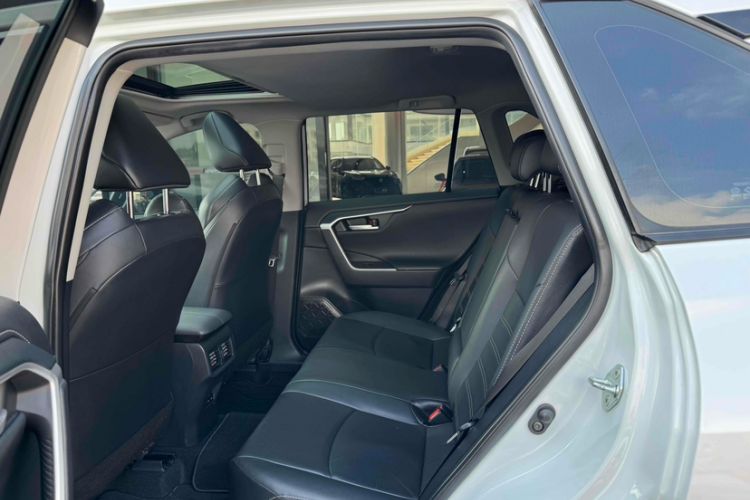 Used Toyota Wildlander 2022 2.0L CVT 4x4 Luxury PLUS Edition
