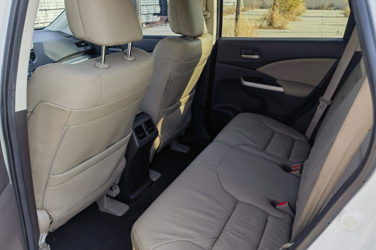 Used Honda CR-V 2013 2.4L Two-Wheel-Drive Luxury Edition
