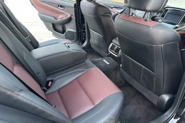Used Toyota Crown 2018 2.0T Sport Edition
