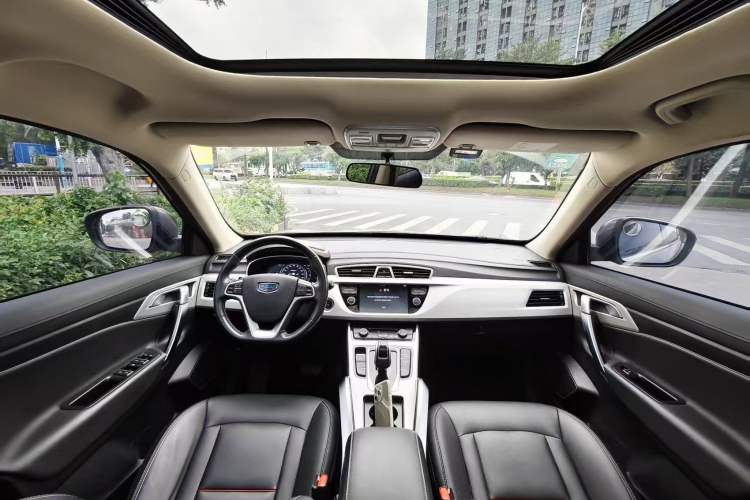 Used Geely Auto Emgrand X7 Sport 2020 1.8TD DCT Two-Wheel Drive Smart Connect 4G-Enabled Version
