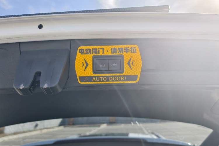 Used Volkswagen Variant 2018 380TSI Two-Wheel Drive Comfort Edition
