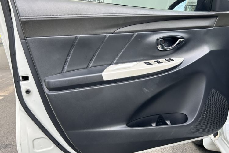 Used Toyota YARiS L 2015 1.5G Automatic Xuan Dong Sunroof Special Edition
