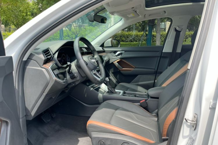 Used Audi Q3 2020 35 TFSI Fashionable and Elegant Model
