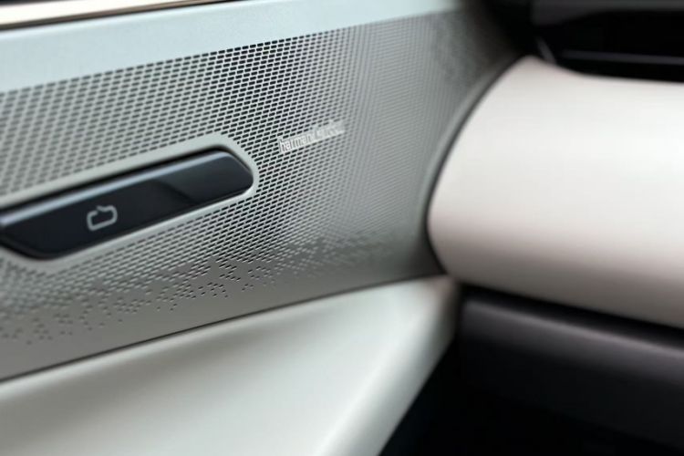 Used Lynk & Co 08 EM-P 2023 220km All-Wheel-Drive Performance Halo
