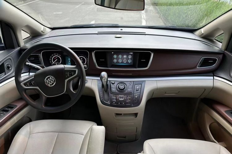 Used Buick GL8 2018 28T Comfort Model China VI Standard
