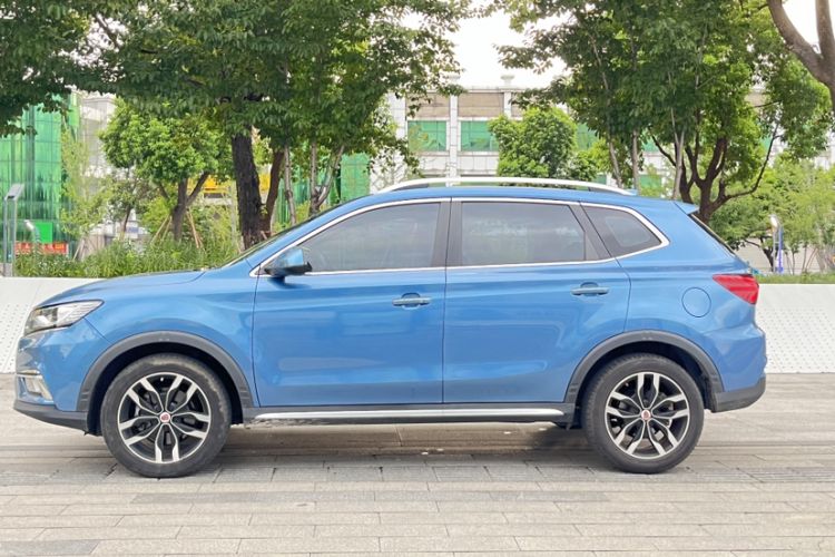 Used Roewe RX5 2018 20T Two-Wheel Drive Automatic Internet Smart Edition
