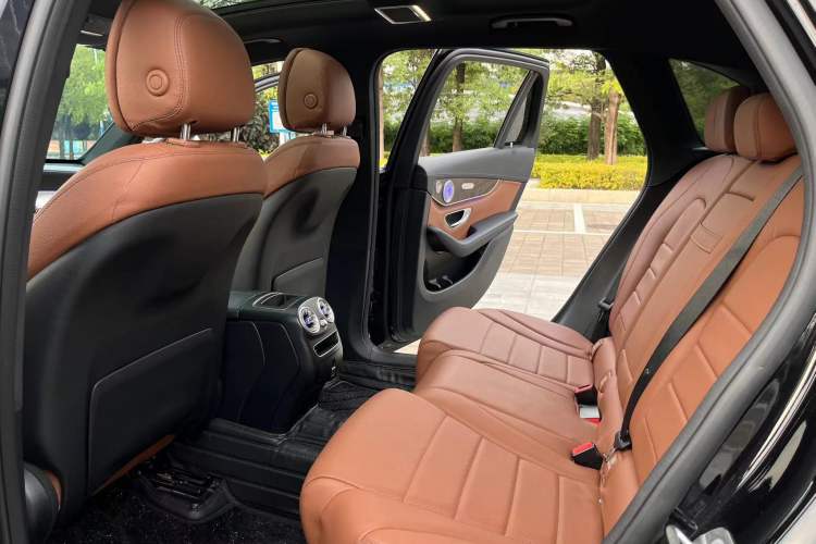 Used Mercedes-Benz GLC 2020 GLC 260 L 4MATIC Luxury Model
