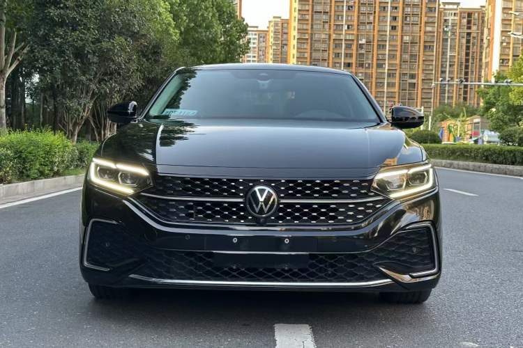 Used Volkswagen Passat 2022 330TSI Starry Luxury Edition
