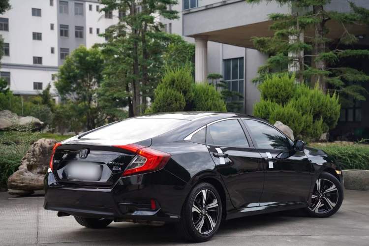 Used Honda Civic 2016 220TURBO CVT Prestige Edition
