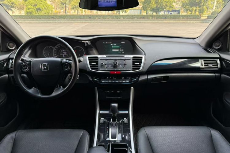 Used Honda Accord 2016 2.0L Luxury Edition