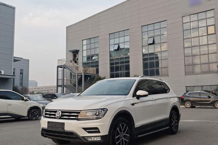 Used Volkswagen Tiguan L 2017 330TSI Automatic Two-Wheel Drive Luxury Edition