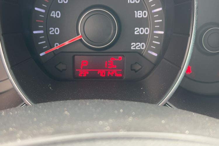 Used Kia K2 2015 Hatchback 1.4L AT GLS Cool Edition
