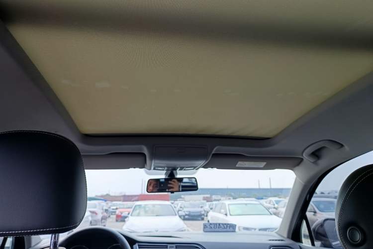 Used Volkswagen Tiguan L 2019 330TSI Automatic Two-Wheel Drive Panoramic Comfort Edition China VI Standard
