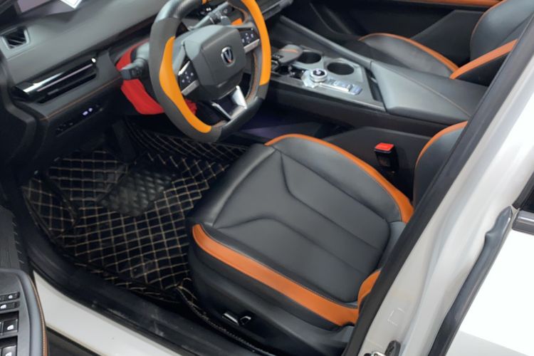 Used Changan UNI-V 2023 1.5T Prestige Model
