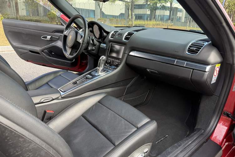 Used Porsche Boxster 2013 Boxster 2.7L
