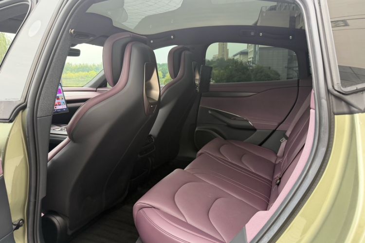 Used  SU7 2024 Rear-Drive Long-Range Intelligent Driving Version
