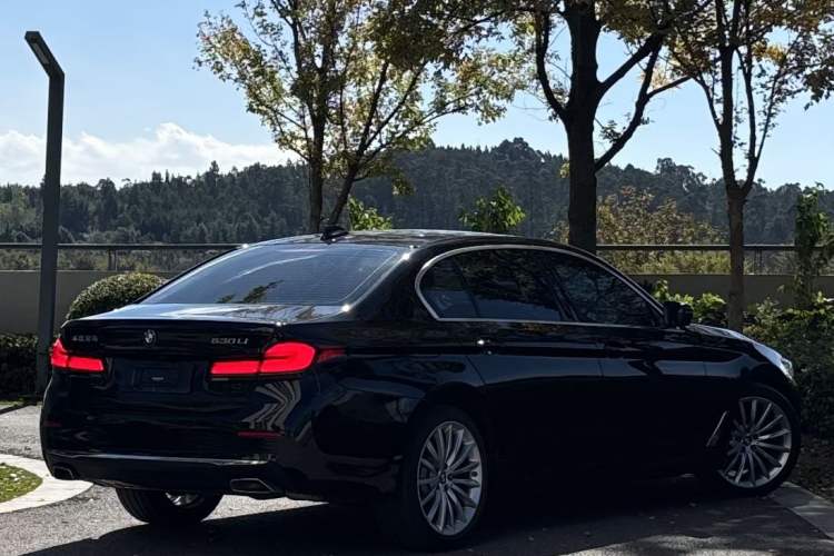 Used BMW 5 Series 2021 530Li Luxury Edition Premium Package
