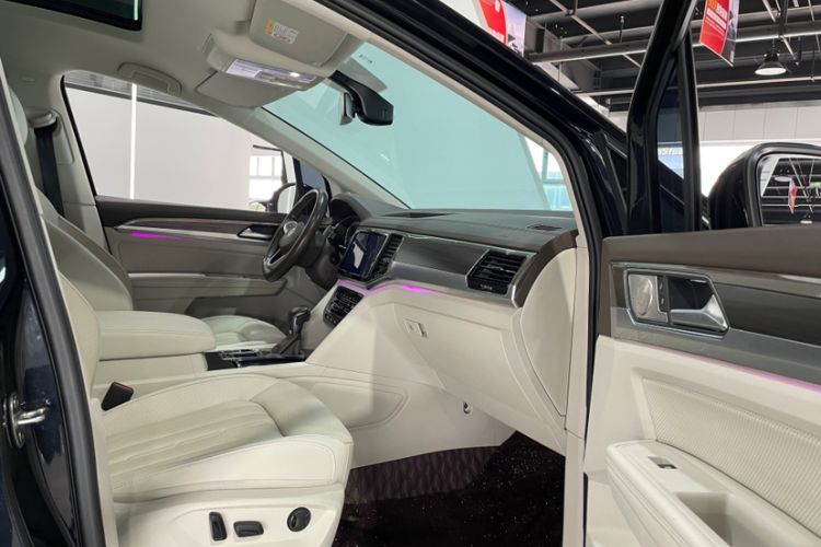 Used Volkswagen Viloran 2020 330TSI Luxury Edition
