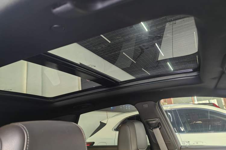 Used Cadillac XT5 2022 2.0T Two-Wheel Drive Luxury Version
