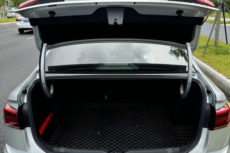 Used Volkswagen Bora 2021 1.5L Automatic Fashionable Smart Connectivity Version
