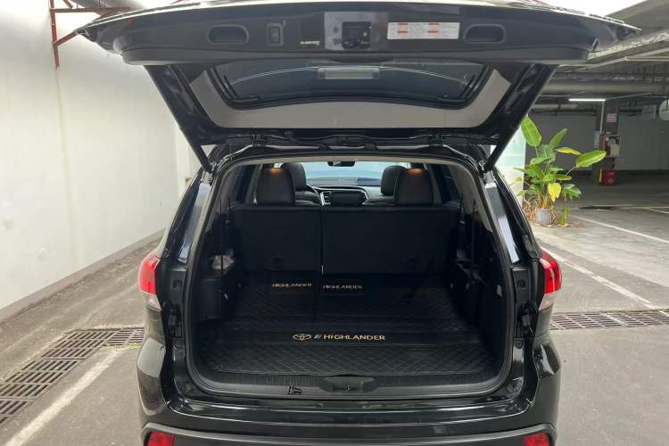 Used Toyota Highlander 2018 2.0T Four-Wheel Drive Ultimate Edition 7-Seater Emission Standard China V
