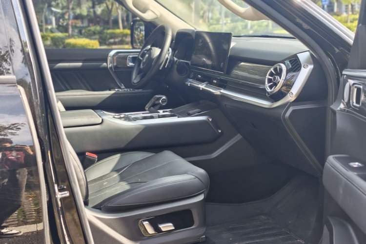 Used Tank 400 2025 2.0T Gasoline Version
