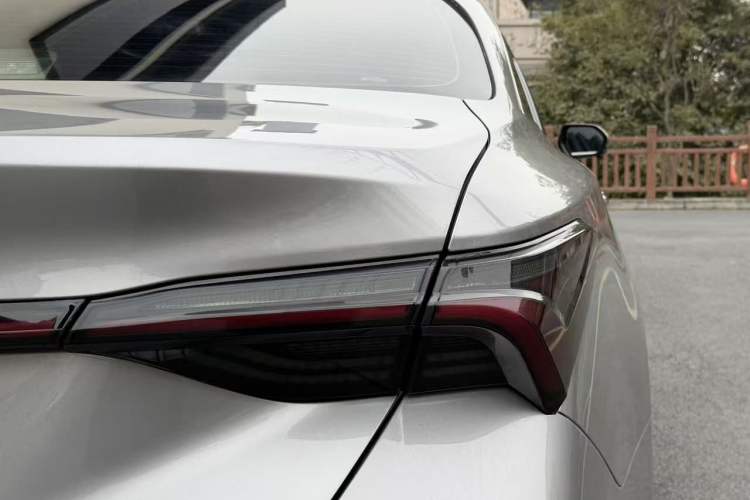 Used Toyota Avalon 2019 2.0L Luxury Edition China VI Standard