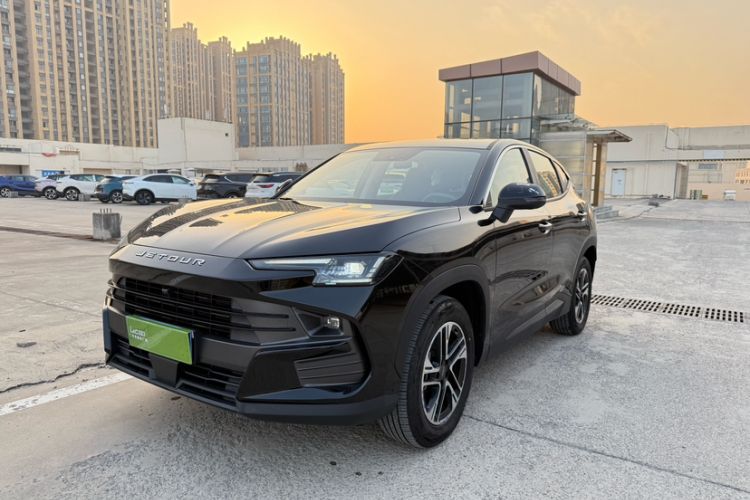 Used JETOUR Dashing 2025 1.5T DCT Luxury Edition
