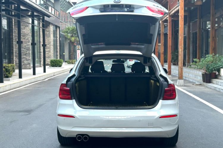 Used BMW 3 Series GT 2019 320i Sport Edition