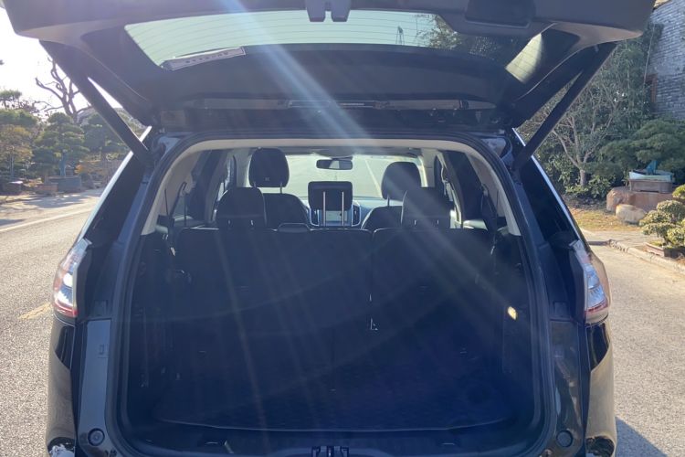 Used Ford Edge 2017 EcoBoost 245 Two-Wheel-Drive Sporty 7-Seater
