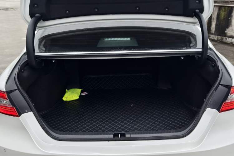 Used Toyota Camry 2021 2.5G Luxury Edition