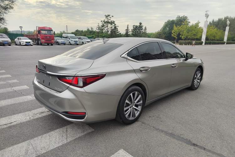 Used Lexus ES 2020 200 Excellence Edition