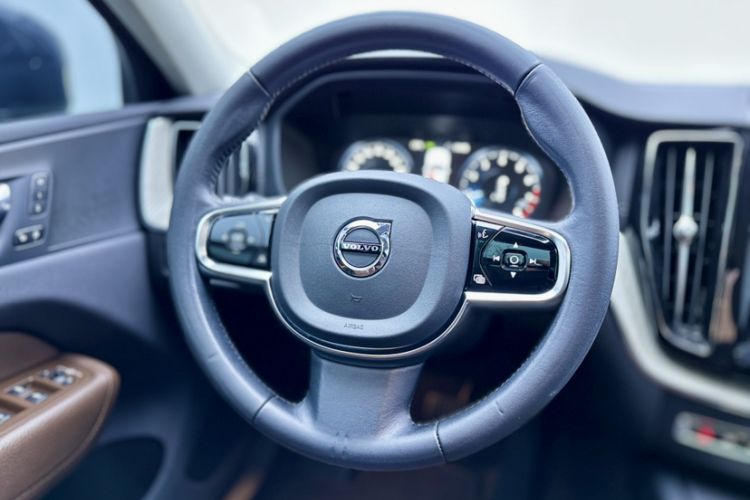 Used Volvo XC60 2020 T5 4x4 Smart Luxury Edition