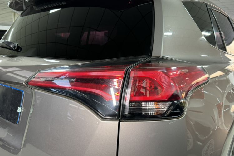 Used Toyota RAV4 2016 2.0L CVT Two-Wheel Drive Smart Edition China V Standard
